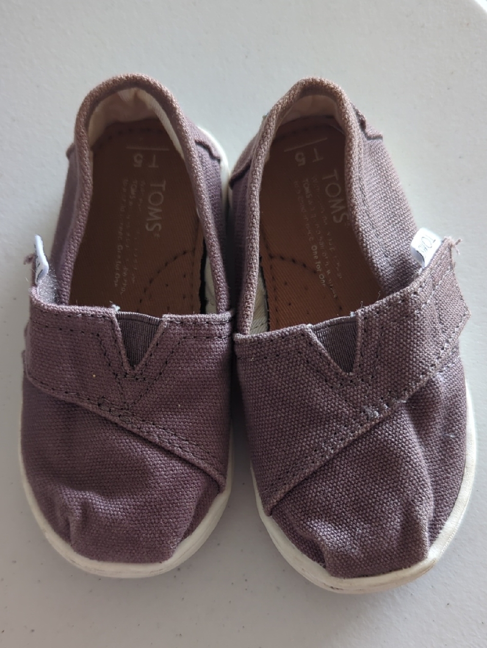Size 5 Toms In Brown 🤎